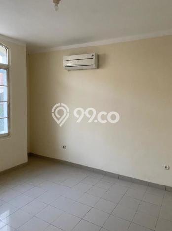 HARGA SPECIAL! Rumah Strategis di Pantai Indah Kapuk, LT 144m² LB 227m² HARGA SPECIAL! Rumah Strategis di Pantai Indah Kapuk, LT 144m² LB 227m²