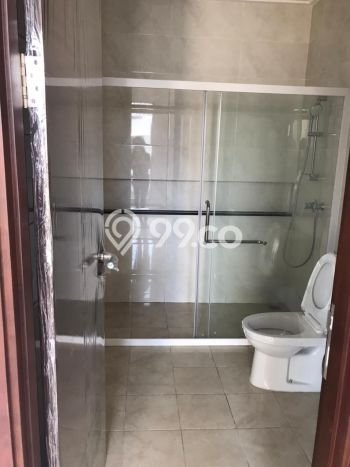 Ready to Use! Luxury House LT 160m2 Desain Elegan di Pantai Indah Kapuk Ready to Use! Luxury House LT 160m2 Desain Elegan di Pantai Indah Kapuk