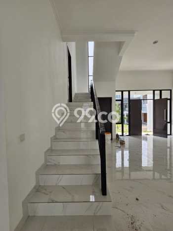 Jual Rumah Mewah Megah Dengan View Cantik di Pantai Indah Kapuk 2, Jakarta Utara Jual Rumah Mewah Megah Dengan View Cantik di Pantai Indah Kapuk 2, Jakarta Utara