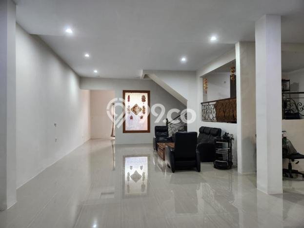 Rumah Luxury Modern Tanpa Renovasi di Pantai Indah Kapuk Jakarta Utara Rumah Luxury Modern Tanpa Renovasi di Pantai Indah Kapuk Jakarta Utara
