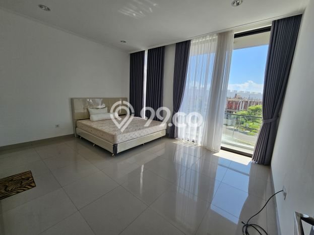 Rumah Elit LB 335m2 Siap Pakai Desain Elegan di Pantai Indah Kapuk, Jakarta Utara Rumah Elit LB 335m2 Siap Pakai Desain Elegan di Pantai Indah Kapuk, Jakarta Utara