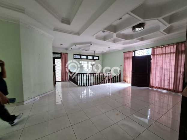 Rumah Luxury Modern Siap Huni di Pluit Jakarta Utara Rumah Luxury Modern Siap Huni di Pluit Jakarta Utara