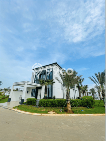 Rumah Mewah LB 229m2 Siap Pakai Desain Elegan di Gading Serpong, Tangerang Rumah Mewah LB 229m2 Siap Pakai Desain Elegan di Gading Serpong, Tangerang