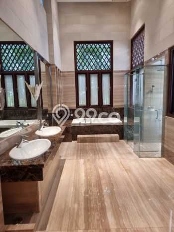 Ready to Use! Premium House LT 1626m2 Desain Elegan di Pantai Indah Kapuk Ready to Use! Premium House LT 1626m2 Desain Elegan di Pantai Indah Kapuk