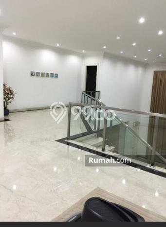 Ready to Use! Premium House LT 612m2 Desain Elegan di Pantai Indah Kapuk Ready to Use! Premium House LT 612m2 Desain Elegan di Pantai Indah Kapuk