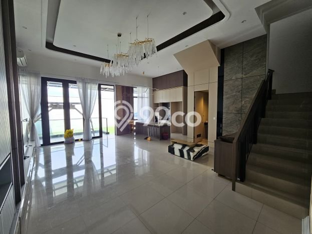 Rumah Elit LB 335m2 Siap Pakai Desain Elegan di Pantai Indah Kapuk, Jakarta Utara Rumah Elit LB 335m2 Siap Pakai Desain Elegan di Pantai Indah Kapuk, Jakarta Utara