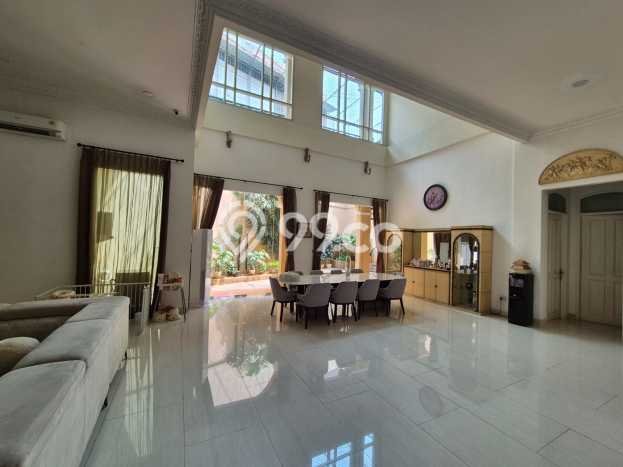 Jual Rumah Mewah Elegan Dengan View Eksklusif di Pantai Indah Kapuk, Jakarta Utara Jual Rumah Mewah Elegan Dengan View Eksklusif di Pantai Indah Kapuk, Jakarta Utara
