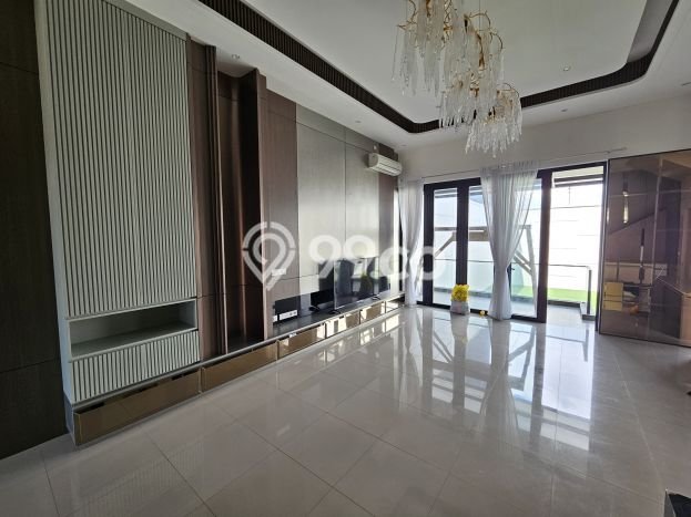 Rumah Elit LB 335m2 Siap Pakai Desain Elegan di Pantai Indah Kapuk, Jakarta Utara Rumah Elit LB 335m2 Siap Pakai Desain Elegan di Pantai Indah Kapuk, Jakarta Utara
