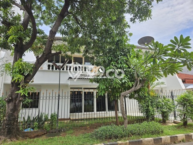 For Sale Rumah Mewah Exclusive di Pulo Gadung, Jakarta Timur For Sale Rumah Mewah Exclusive di Pulo Gadung, Jakarta Timur