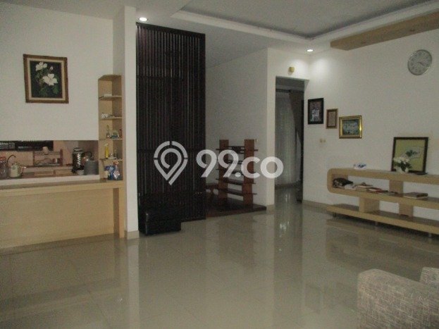 For Sale! Luxury House LT 350m2 Desain Modern di Tanah Sareal For Sale! Luxury House LT 350m2 Desain Modern di Tanah Sareal