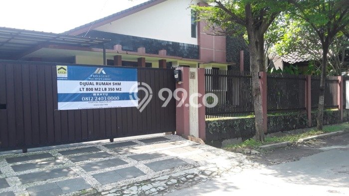 For Sale! Luxury House LT 350m2 Desain Modern di Tanah Sareal For Sale! Luxury House LT 350m2 Desain Modern di Tanah Sareal