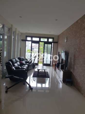 Hunian Elit LB 600m2 Siap Huni Desain Elegan di Katulampa, Bogor Hunian Elit LB 600m2 Siap Huni Desain Elegan di Katulampa, Bogor