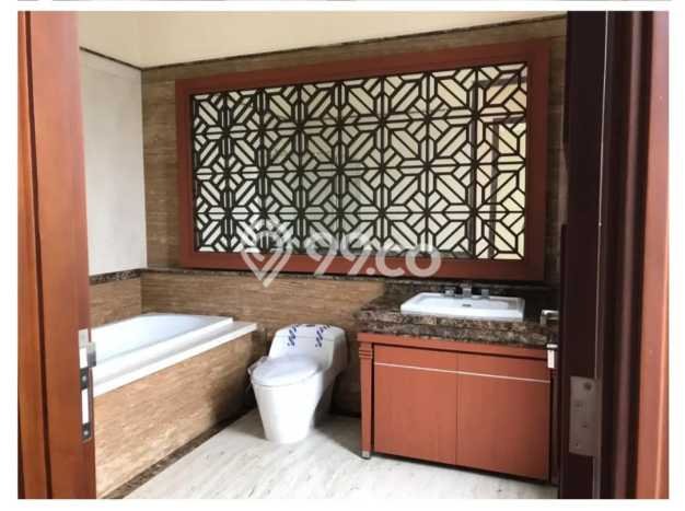 Rumah Luxury Modern Tanpa Renovasi di Pondok Indah Jakarta Selatan Rumah Luxury Modern Tanpa Renovasi di Pondok Indah Jakarta Selatan