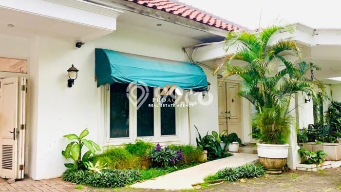 Siap Huni Hunian Elit 5 Kamar di Menteng Dekat ke Mana Saja Siap Huni Hunian Elit 5 Kamar di Menteng Dekat ke Mana Saja