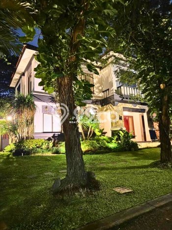 Siap Huni Hunian Elit 6 Kamar di BSD Dekat ke Mana Pun Siap Huni Hunian Elit 6 Kamar di BSD Dekat ke Mana Pun