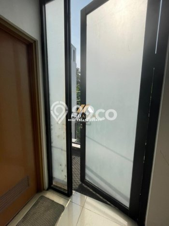 Rumah Strategis Modern Lb 85m2 di Beji, Depok Rumah Strategis Modern Lb 85m2 di Beji, Depok