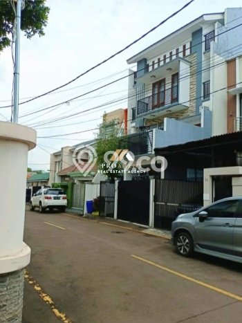Rumah Eksklusif Dijual LT 206m2 di Palmerah, Jakarta Barat Rumah Eksklusif Dijual LT 206m2 di Palmerah, Jakarta Barat