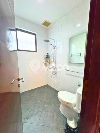 Siap Huni Hunian Elit 6 Kamar di BSD Dekat ke Mana Pun Siap Huni Hunian Elit 6 Kamar di BSD Dekat ke Mana Pun