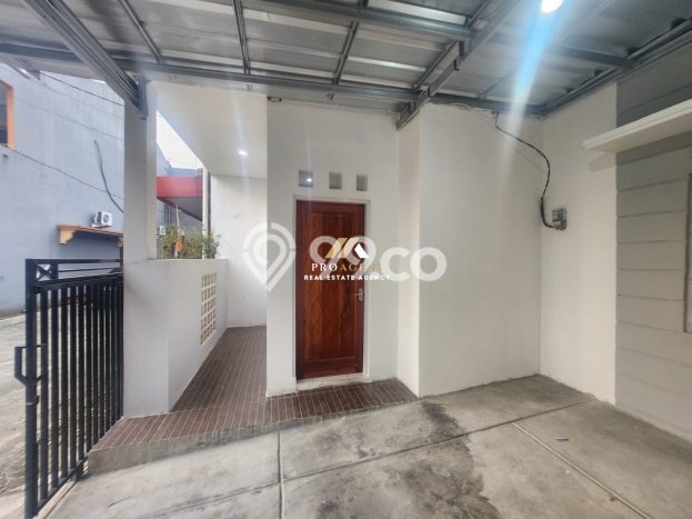 Rumah Modern Cantik 2 KT Bisa Langsung Pindah di Cibinong Rumah Modern Cantik 2 KT Bisa Langsung Pindah di Cibinong