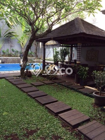 Rumah Eksklusif Siap Huni LT 717m2 di Menteng, Jakarta Pusat Rumah Eksklusif Siap Huni LT 717m2 di Menteng, Jakarta Pusat