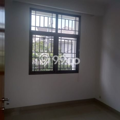 Rumah 2 Lantai Minimalis Siap Huni di Ciateul Bandung Rumah 2 Lantai Minimalis Siap Huni di Ciateul Bandung