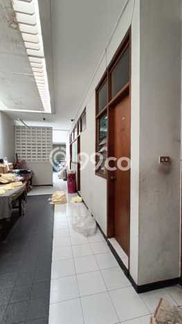 Rumah Elit Modern Tanpa Renovasi di Garuda Bandung Rumah Elit Modern Tanpa Renovasi di Garuda Bandung