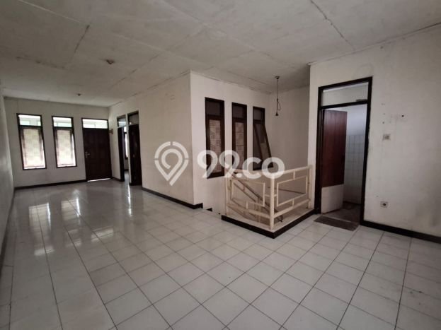 Untuk Dijual! Ruko di Buah Batu Bandung LT 180m2 / LB 250m2 Kawasan Strategis Untuk Dijual! Ruko di Buah Batu Bandung LT 180m2 / LB 250m2 Kawasan Strategis
