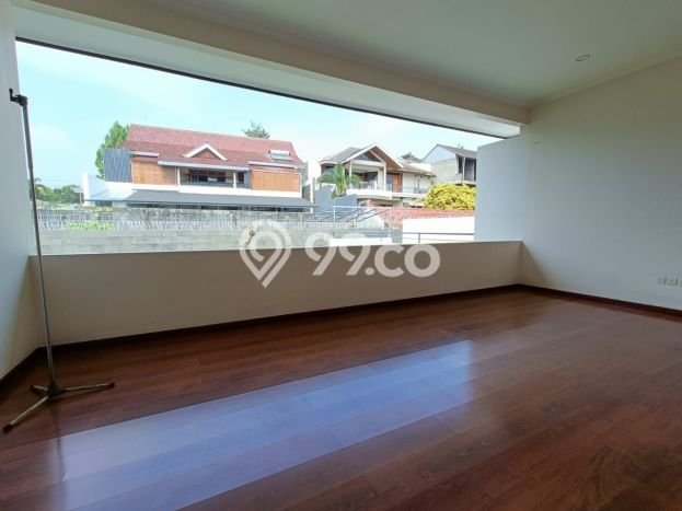 Ready to Use! Premium House LT 560m2 Desain Elegan di Setra Sari Ready to Use! Premium House LT 560m2 Desain Elegan di Setra Sari