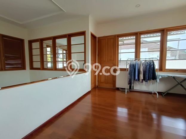 Ready to Use! Premium House LT 560m2 Desain Elegan di Setra Sari Ready to Use! Premium House LT 560m2 Desain Elegan di Setra Sari