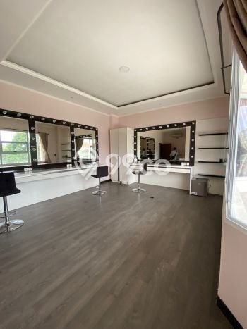 Unit Ruko Dijual di Bandung LT 534m2 & LB 1700m2 Unit Ruko Dijual di Bandung LT 534m2 & LB 1700m2