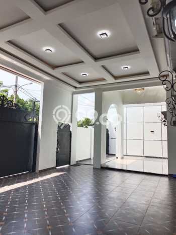 Rumah Modern 4 KT di Cibubur Jakarta Timur Unfurnished Rumah Modern 4 KT di Cibubur Jakarta Timur Unfurnished