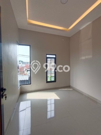 For Sale Hunian Rumah Terawat 3 KT di Cibubur, Jakarta Timur For Sale Hunian Rumah Terawat 3 KT di Cibubur, Jakarta Timur