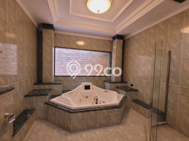 Rumah LUX Unfurnished Bagus SHM - Sertifikat Hak Milik di Karang layung, Sukajadi Rumah LUX Unfurnished Bagus SHM - Sertifikat Hak Milik di Karang layung, Sukajadi