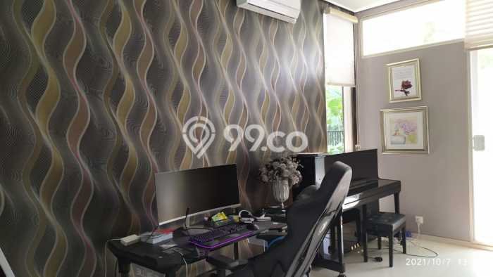 Rumah Elit Modern Tanpa Renovasi di Graha Surabaya Rumah Elit Modern Tanpa Renovasi di Graha Surabaya