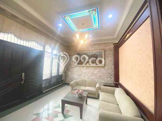 Rumah Luxury Modern Tanpa Renovasi di Graha Surabaya Rumah Luxury Modern Tanpa Renovasi di Graha Surabaya