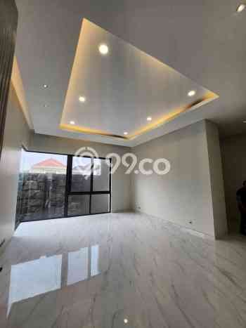 Rumah Elit LB 500m2 Siap Pakai Desain Elegan di Citraland, Surabaya Rumah Elit LB 500m2 Siap Pakai Desain Elegan di Citraland, Surabaya