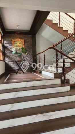 Dijual Rumah Mewah Megah Dengan View Eksklusif di Citraland, Surabaya Dijual Rumah Mewah Megah Dengan View Eksklusif di Citraland, Surabaya