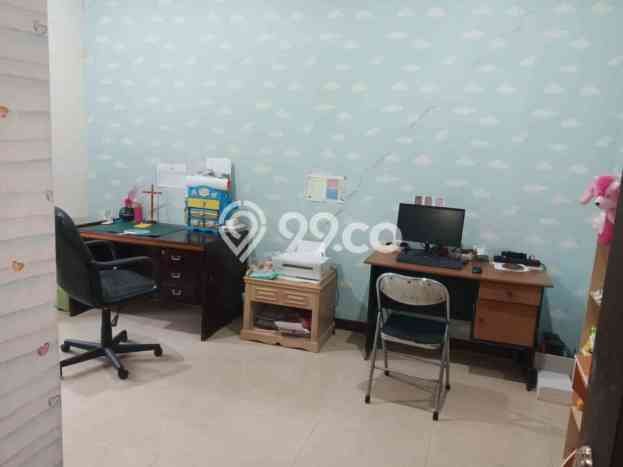 Hunian Mewah LB 450m2 Siap Pakai Desain Elegan di Graha, Surabaya Hunian Mewah LB 450m2 Siap Pakai Desain Elegan di Graha, Surabaya