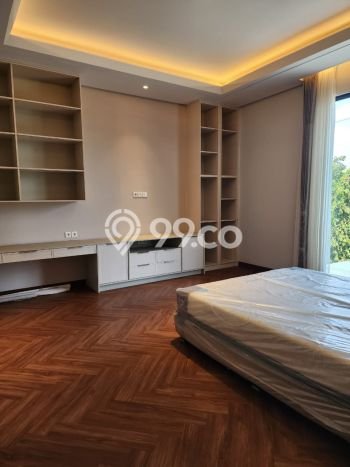 Rumah Luxury Modern Tanpa Renovasi di Sukomanunggal Surabaya Rumah Luxury Modern Tanpa Renovasi di Sukomanunggal Surabaya