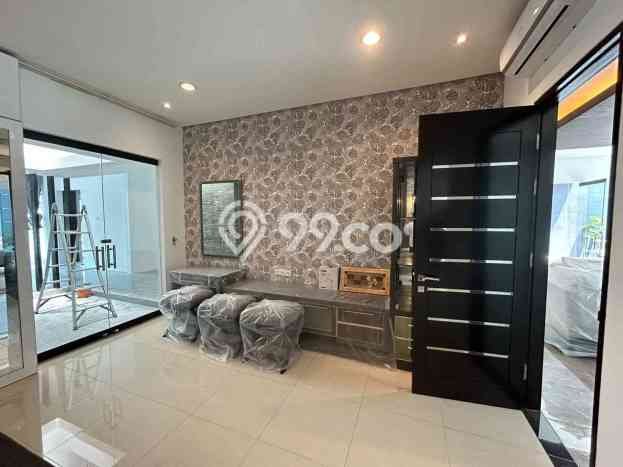 Rumah Luxury Modern Tanpa Renovasi di Graha Surabaya Rumah Luxury Modern Tanpa Renovasi di Graha Surabaya