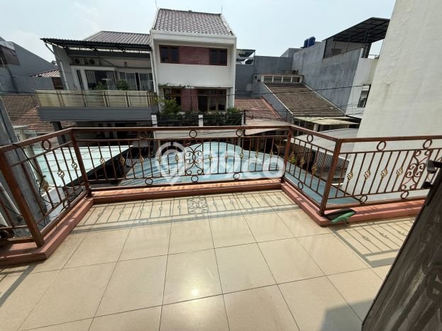 Jual Rumah Bagus Siap Huni LB 90m2 di Kelapa Gading, Jakarta Utara Jual Rumah Bagus Siap Huni LB 90m2 di Kelapa Gading, Jakarta Utara