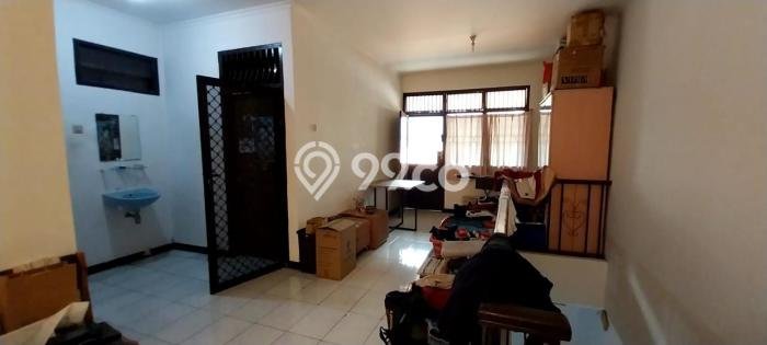 Rumah Luxury Modern Tanpa Renovasi di Grogol Jakarta Barat Rumah Luxury Modern Tanpa Renovasi di Grogol Jakarta Barat