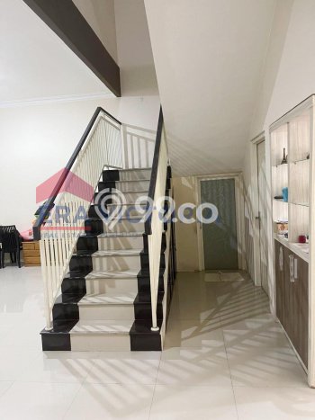 Hunian Cantik Minimalis Lb 180m2 di Rungkut, Surabaya Hunian Cantik Minimalis Lb 180m2 di Rungkut, Surabaya