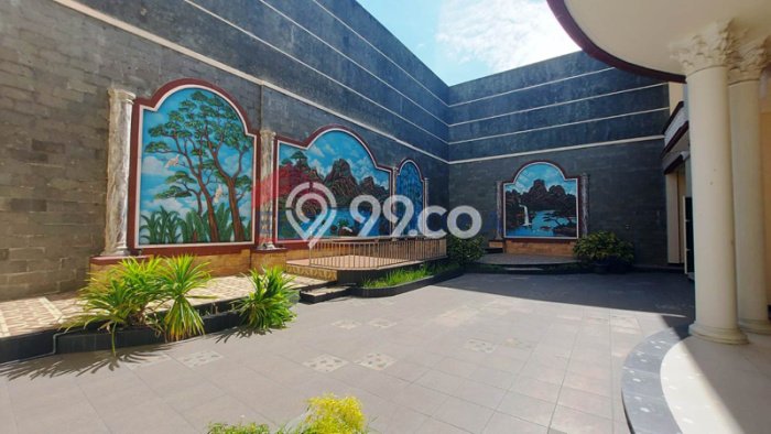 Rumah Elit Modern Tanpa Renovasi di Araya Malang Rumah Elit Modern Tanpa Renovasi di Araya Malang