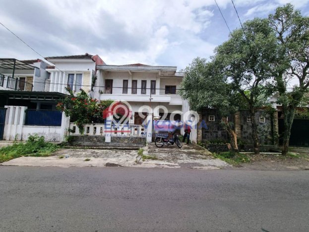 Jual Rumah Strategis Bagus Punya 5 KT di Pakis Malang SHM Jual Rumah Strategis Bagus Punya 5 KT di Pakis Malang SHM