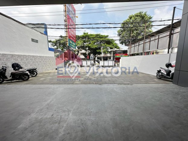 Ruko paling strategis disewakan di Blimbing Malang Ruko paling strategis disewakan di Blimbing Malang