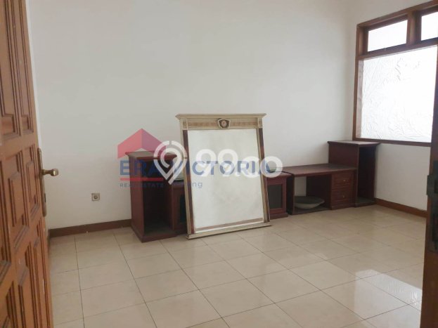 Ruko Dijual di Malang LT 168m2 & LB 496m2 Lokasi Terbaik! Ruko Dijual di Malang LT 168m2 & LB 496m2 Lokasi Terbaik!