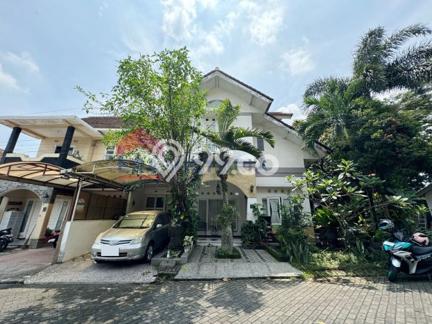 Rumah Mewah Dijual LT 190m2 di Lowokwaru, Malang Rumah Mewah Dijual LT 190m2 di Lowokwaru, Malang