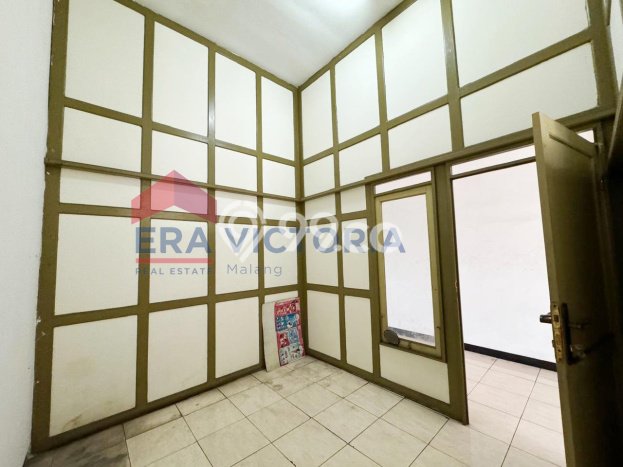 Ruko disewakan lokasi strategis Klojen Malang 300m2 Ruko disewakan lokasi strategis Klojen Malang 300m2