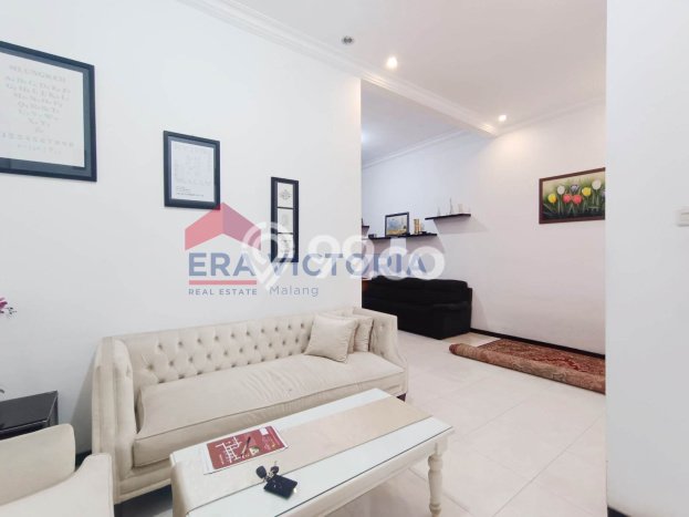 Rumah Modern Cantik 4 Kamar Bisa Langsung Pindah di Blimbing Rumah Modern Cantik 4 Kamar Bisa Langsung Pindah di Blimbing